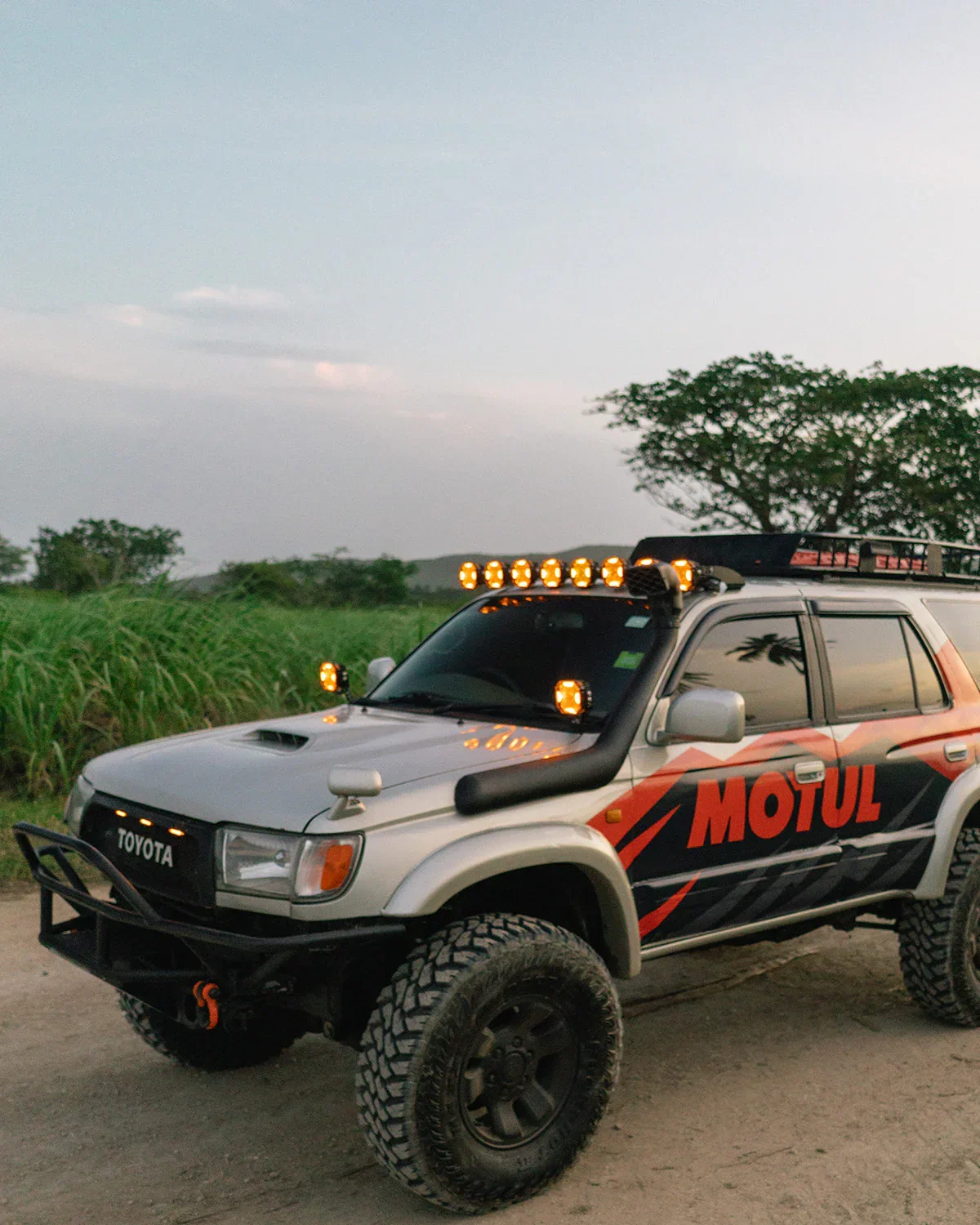 CUBE-Z Series 4 Inch Combo LED Pod Lights Off Road Lights with White DRL & Amber Turn Signal Lights - Image 9