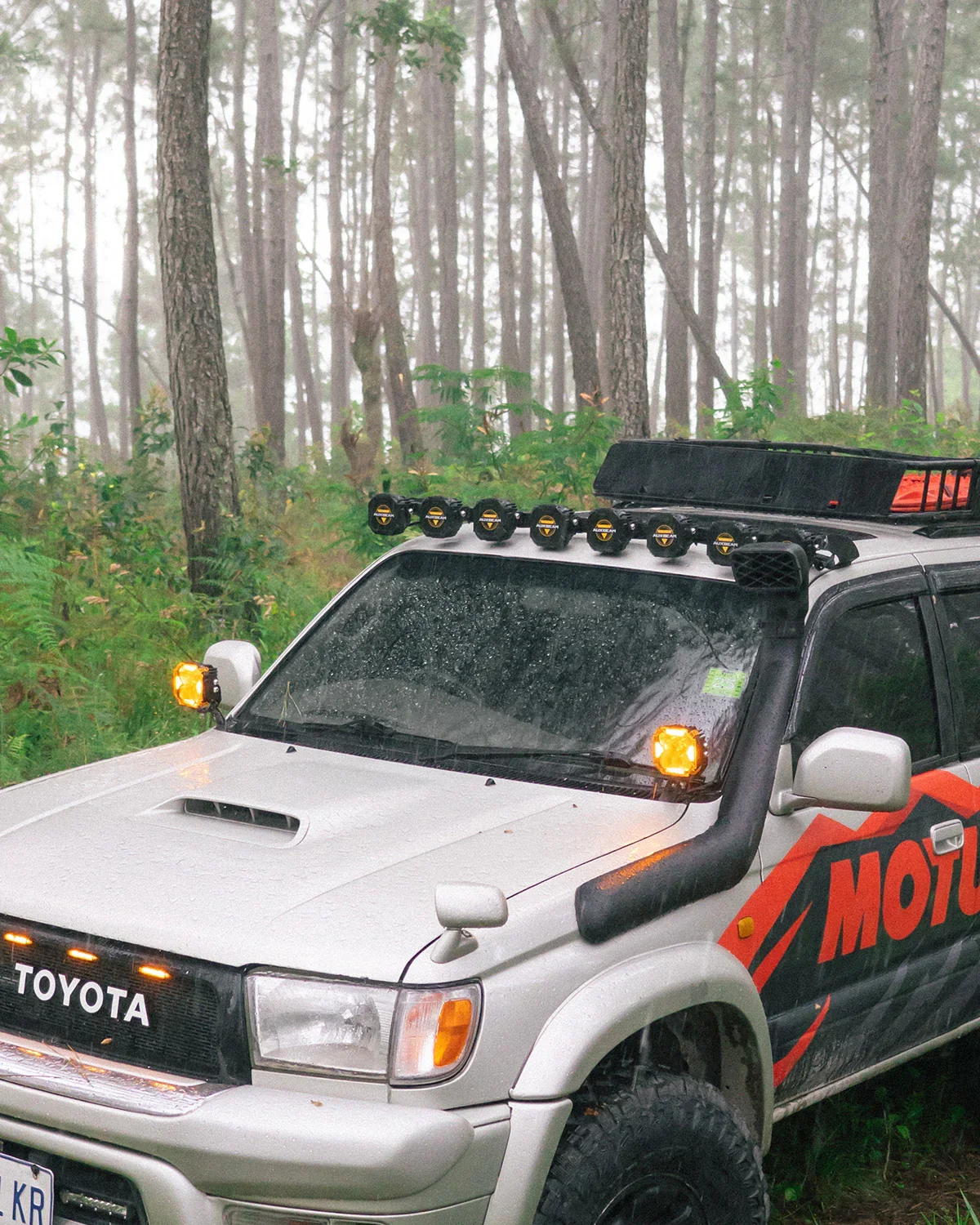 CUBE-Z Series 4 Inch LED Pod Lights Off Road Lights with White DRL & Amber Turn Signal Lights - Image 8